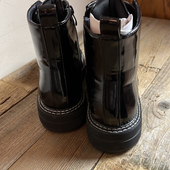 Women’s dunes black patent leather coltrane combat boots. Size 8. EUC. - Picture 3 of 7